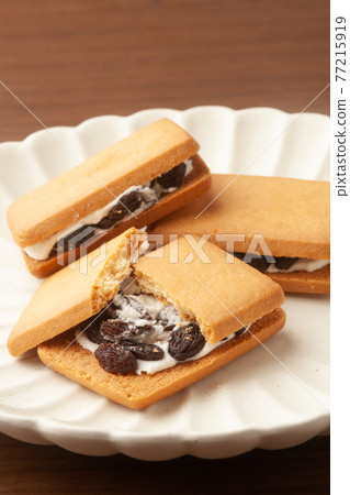 葡萄乾沙餅乾 77215919