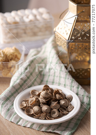 kuping gajah islamic cookies biscuit for eid mubarak tradition kuping gajah islamic cookies biscuit for eid mubarak tradition 77217075