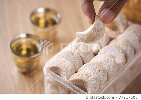 kue putri salju. islamic cookies biscuit for eid mubarak 77217103