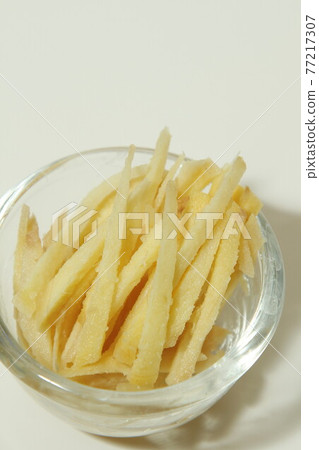 Needle ginger 77217307