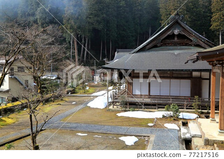 Setsubun (Kegonji Temple), 79 (Tanigumi, Ibigawa-cho, Ibi-gun, Gifu Prefecture) Setsubun (Kegonji Temple), 79 (Tanigumi, Ibigawa-cho, Ibi-gun, Gifu Prefecture) 77217516