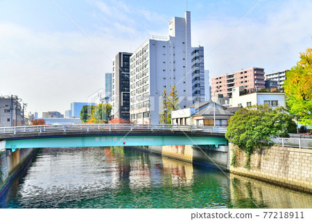 從目黑川（東京都品川區）向須佐木橋/目黑川上游/品川橋方向看[2020.11] 77218911