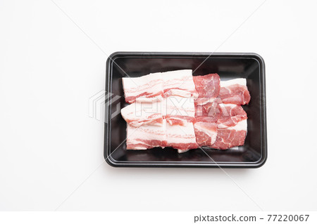 Black pork thighs and ribs from Kagoshima prefecture 77220067