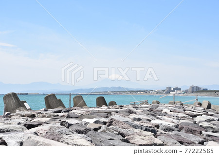 從茅崎海岸岬角看到的富士山 從茅崎海岸岬角看到的富士山 77222585