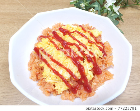 家庭未包裝的煎蛋捲飯 77223791