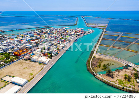 臺灣台南將軍區青鯤鯓扇形鹽田Tainan Yantian, Asia, Taiwan 77224896