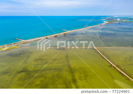 臺灣台南將軍區青鯤鯓扇形鹽田Tainan Yantian, Asia, Taiwan 77224901