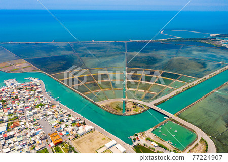 臺灣台南將軍區青鯤鯓扇形鹽田Tainan Yantian, Asia, Taiwan 77224907