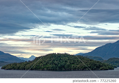 Cruising in Glacier Alley - Darwin Channel - Patagonia 77225260