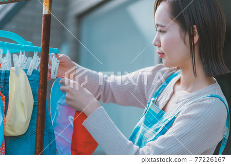 有小學生的媽媽 77226167