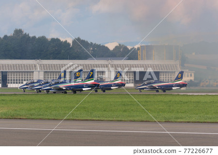 Italian Air Force "Frecce Tricolori" formation takeoff 77226677