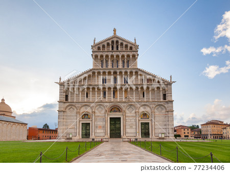 Pisa Cathedral at Piazza dei Miracoli aka Piazza del Duomo in Pisa Tuscany Italy Pisa Cathedral at Piazza dei Miracoli aka Piazza del Duomo in Pisa Tuscany Italy 77234406