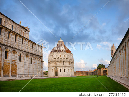 Piazza dei Miracoli aka Piazza del Duomo in Pisa Tuscany Italy Piazza dei Miracoli aka Piazza del Duomo in Pisa Tuscany Italy 77234412