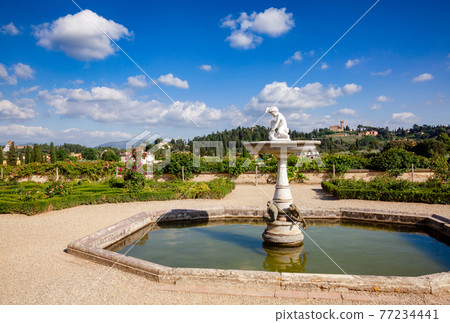 Boboli Gardens park upper terrace fountain Florence Tuscany Italy Boboli Gardens park upper terrace fountain Florence Tuscany Italy 77234441