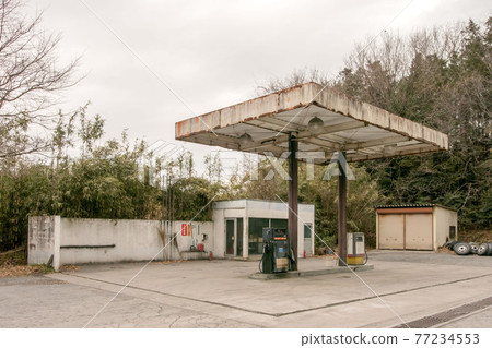 廢棄的加油站 廢棄的加油站 77234553