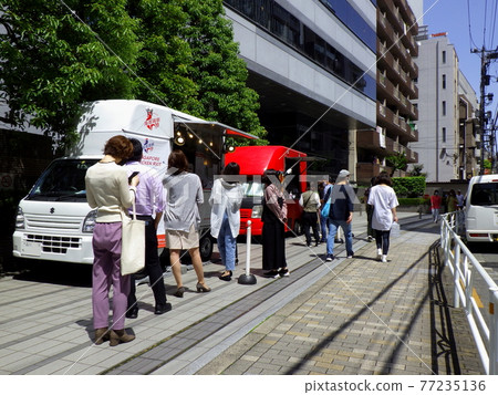 受歡迎的廚房車午餐遊行 77235136