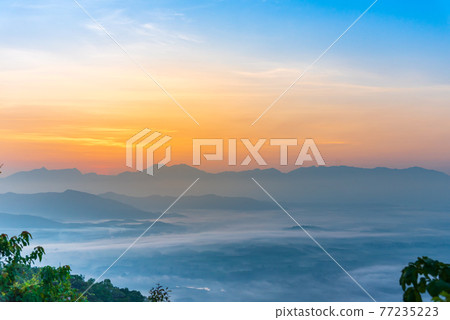 Khao Saen, Nakhon Si Thammarat, see the sea of mist Khao Saen, Nakhon Si Thammarat, see the sea of mist 77235223
