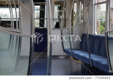 火車內的圖像 77240403