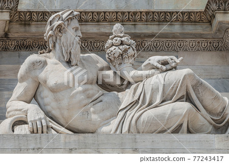 Sculptures of Roman at the Neptune Triumphal Arch called Arch of Peace (Porta Sempione) in Milan historical downtown, Sempione Park, Italy 77243417
