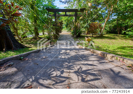 Torii and stairs leading to Sashiki Gusuku Sashiki, Nanjo City, Okinawa Prefecture 77243914