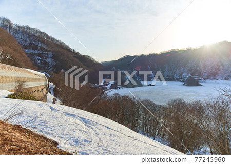 3月岩手縣西若町錦州湖雪景 3月岩手縣西若町錦州湖雪景 77245960