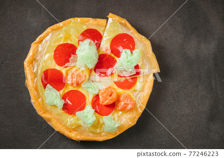 Micro plastic pollution of food global problem 77246223