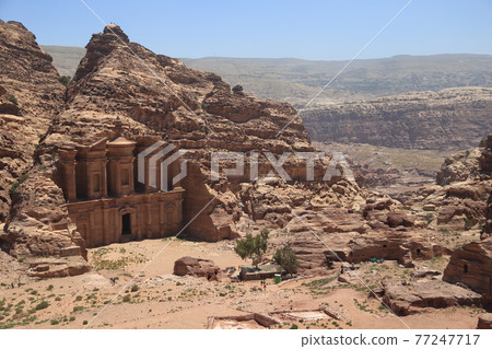 Aldir distant view 77247717