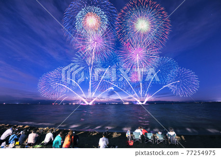 [Summer image] Fireworks display 77254975