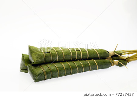 三 chimaki 白色背景 三 chimaki 白色背景 77257437