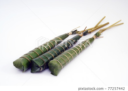 三 chimaki 白色背景 77257442