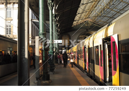 波爾圖站 77259249