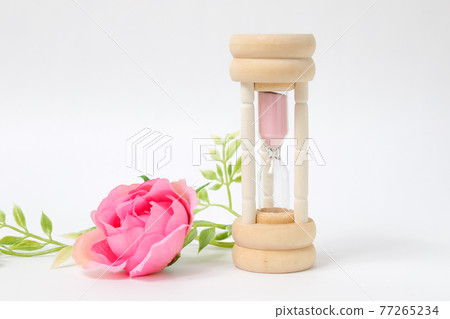 Hourglass, clock, sand, time, time, miscellaneous goods, accessories, interior, time, daily necessities, glass, household goods Hourglass, clock, sand, time, time, miscellaneous goods, accessories, interior, time, daily necessities, glass, household goods 77265234