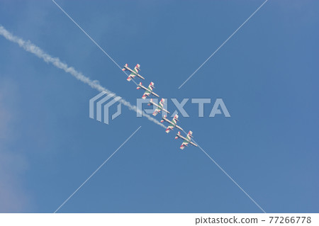 Italian Air Force aerobatics team "Frecce Tricolori" formation flight 77266778