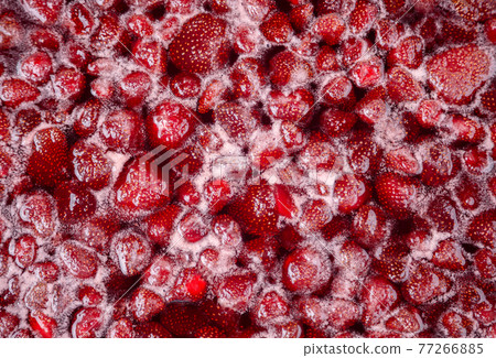 Strawberry jam is boiling, detailed shooting. 77266885
