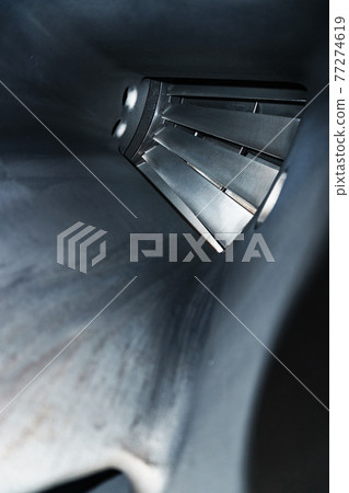 The blades and the flow part inside the gas turbine. 77274619