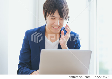 Business men headset 77279872