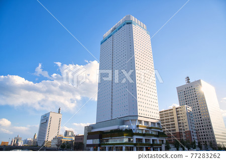 [神奈川縣] 1月·橫濱港未來附近的城市景觀 77283262