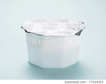 Household dehumidifier 77284265