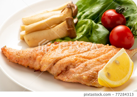 Salmon (silver salmon) Meuniere. Salmon (silver salmon) Meuniere. 77284313