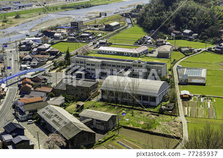河原城鳥取市川原第一小學鳥取縣鳥取市 河原城鳥取市川原第一小學鳥取縣鳥取市 77285937