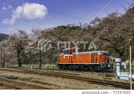 Wakasa Station DD16 Diesel Locomotive Wakasa Town, Yazu District, Tottori Prefecture 77287695