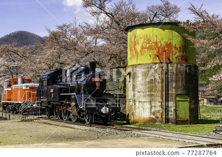 Wakasa Station DD16 and C12 and water tower Wakasa Town, Yazu District, Tottori Prefecture Wakasa Station DD16 and C12 and water tower Wakasa Town, Yazu District, Tottori Prefecture 77287764