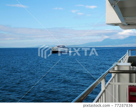 Ferry and high-speed boat connecting Kumamoto and Shimabara (off the Ariake Sea) 77287836