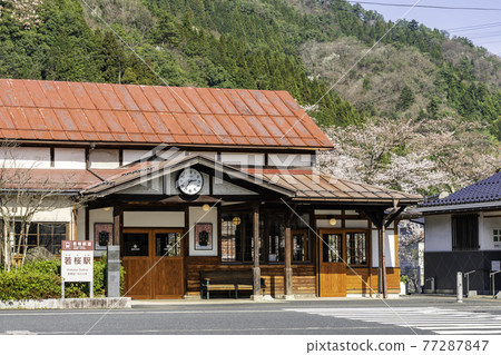 Wakasa Station Station Building Wakasa Town, Yazu District, Tottori Prefecture 77287847