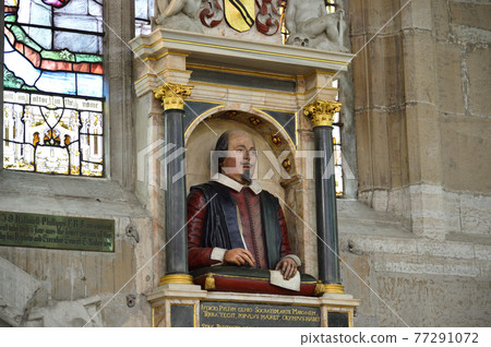 Statue of William Shakespeare, Holy Trinity Church (UK) Statue of William Shakespeare, Holy Trinity Church (UK) 77291072