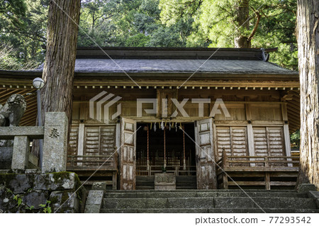 Wakasa-juku Wakasa Shrine Haiden, Wakasa-cho, Yazu-gun, Tottori Prefecture Wakasa-juku Wakasa Shrine Haiden, Wakasa-cho, Yazu-gun, Tottori Prefecture 77293542
