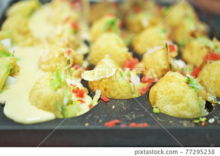 Takoyaki made at home 77295238