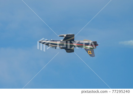 意大利空軍雜技隊“Frecce Tricolori”獨奏 意大利空軍雜技隊“Frecce Tricolori”獨奏 77295240