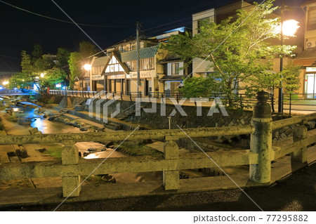 [Shimane Prefecture] Night view of Tamatsukuri Onsen 77295882