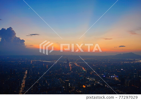 從台灣台北市看台北市夜景 101 從台灣台北市看台北市夜景 101 77297029